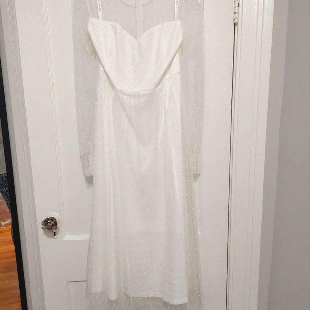 JJ's House Size L Sheer Polka Dot White Dress